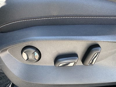 2025 Volkswagen Taos SEL 4MOTION