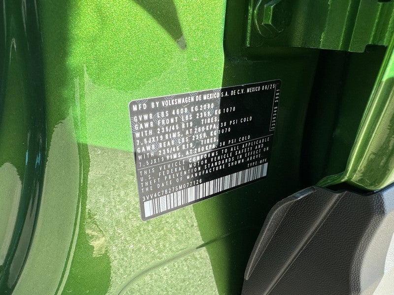 2025 Volkswagen Taos SEL 4MOTION