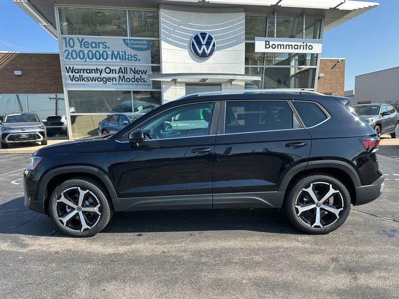 2025 Volkswagen Taos SEL 4MOTION