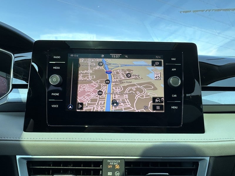 2025 Volkswagen Taos SEL 4MOTION