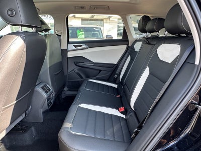 2025 Volkswagen Taos SEL 4MOTION