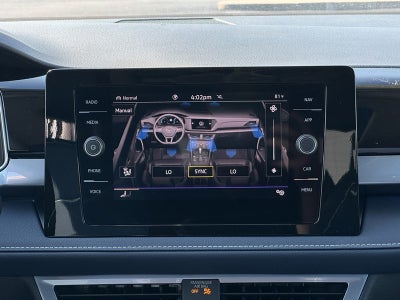 2025 Volkswagen Taos SEL 4MOTION