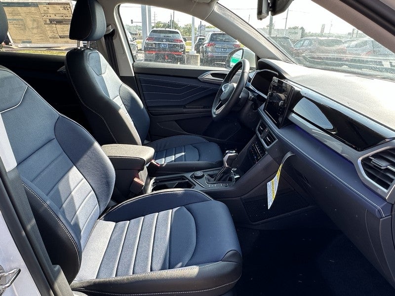 2025 Volkswagen Taos SEL 4MOTION