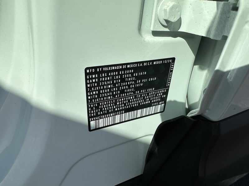 2025 Volkswagen Taos SEL 4MOTION