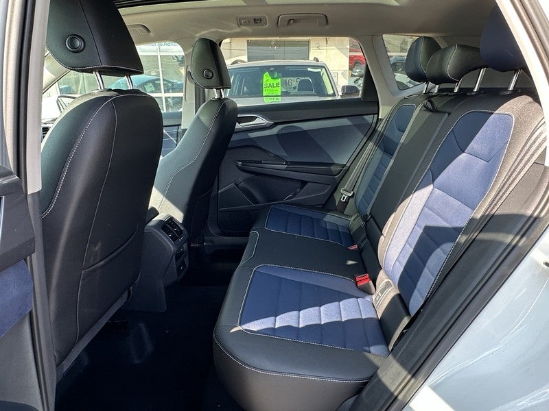 2025 Volkswagen Taos SEL 4MOTION