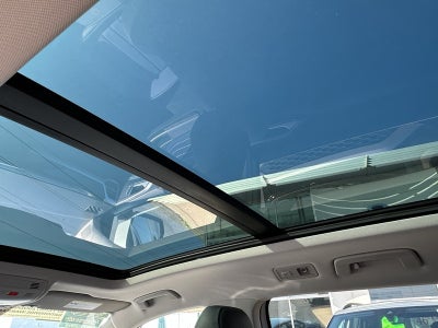 2025 Volkswagen Taos SEL 4MOTION