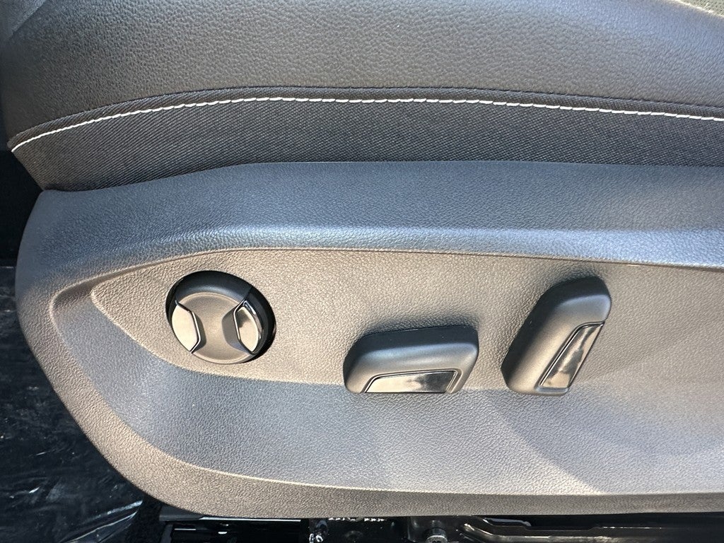 2026 Volkswagen Taos SEL 4MOTION