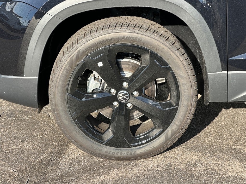 2026 Volkswagen Taos SEL 4MOTION