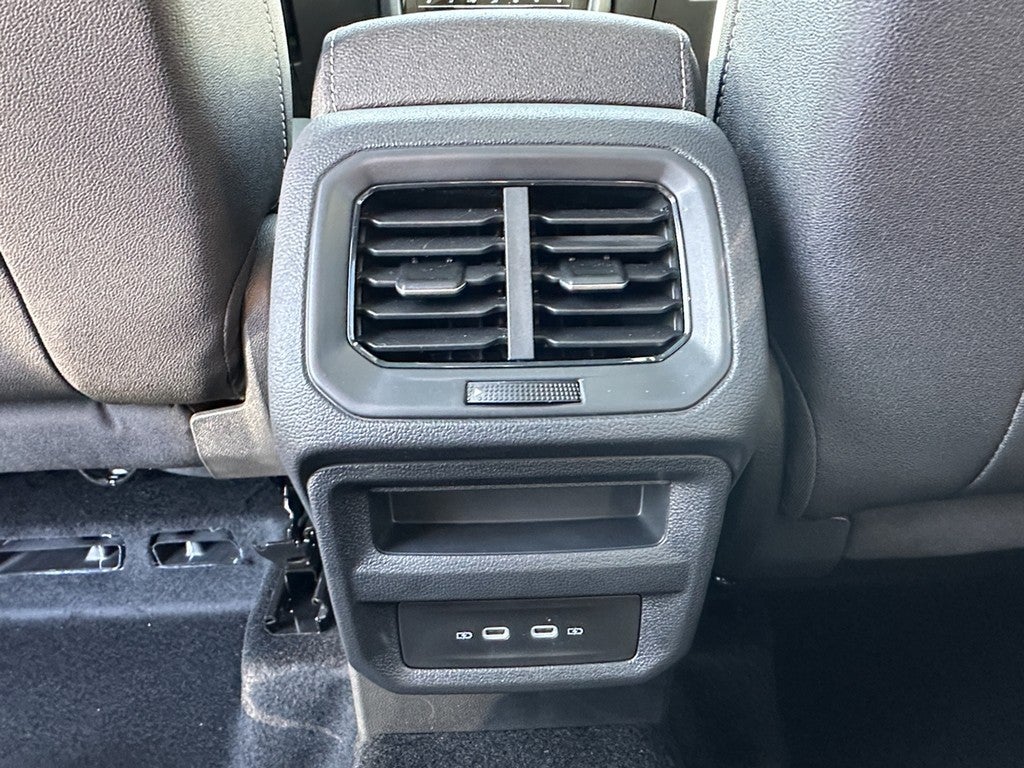 2026 Volkswagen Taos SEL 4MOTION