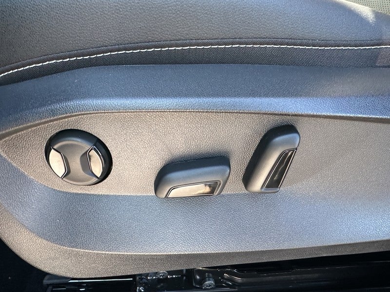 2026 Volkswagen Taos SEL 4MOTION