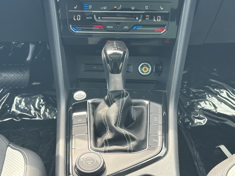 2025 Volkswagen Taos SEL 4MOTION