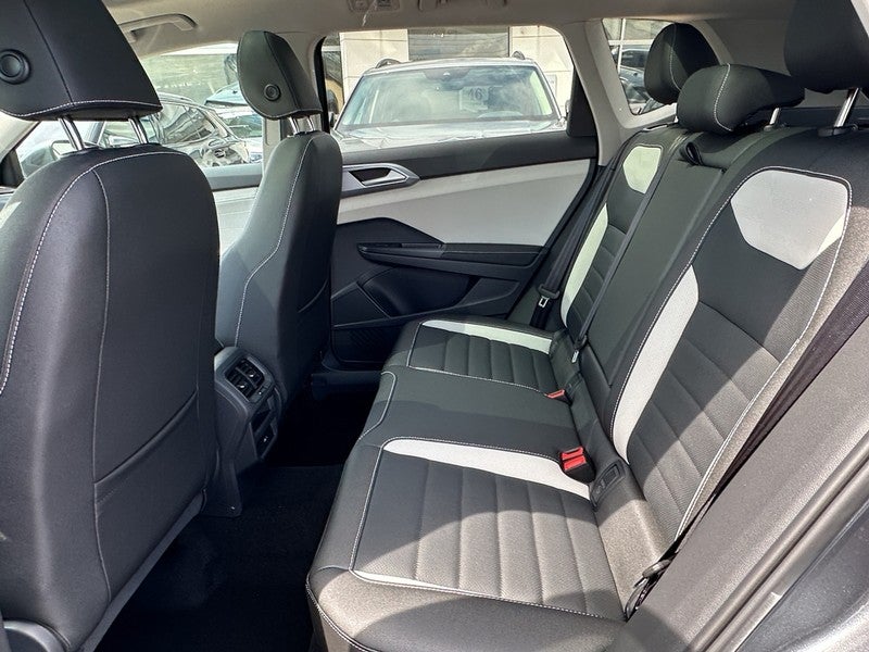 2025 Volkswagen Taos SEL 4MOTION