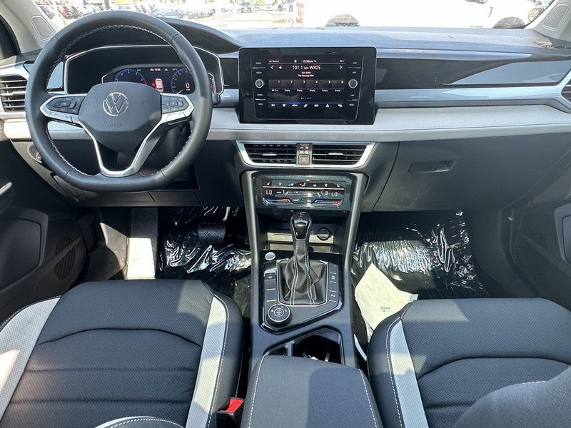 2025 Volkswagen Taos SEL 4MOTION