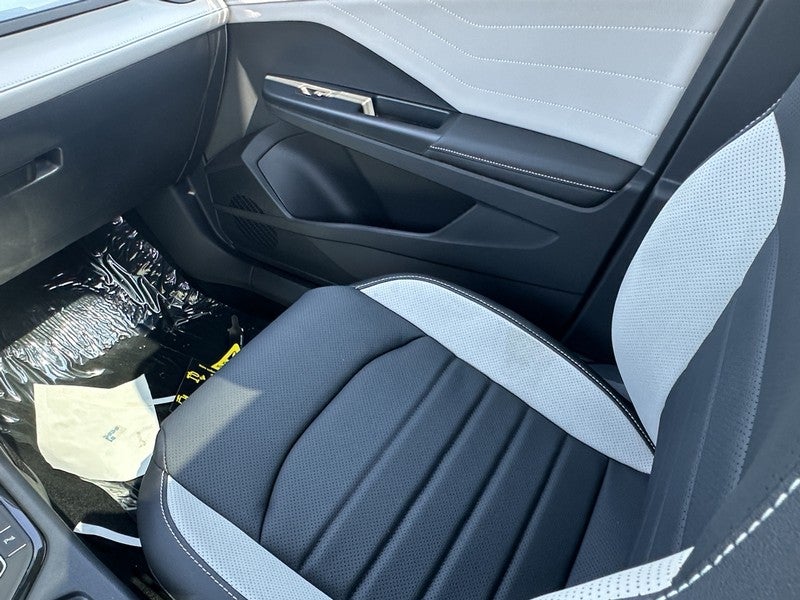 2025 Volkswagen Taos SEL 4MOTION