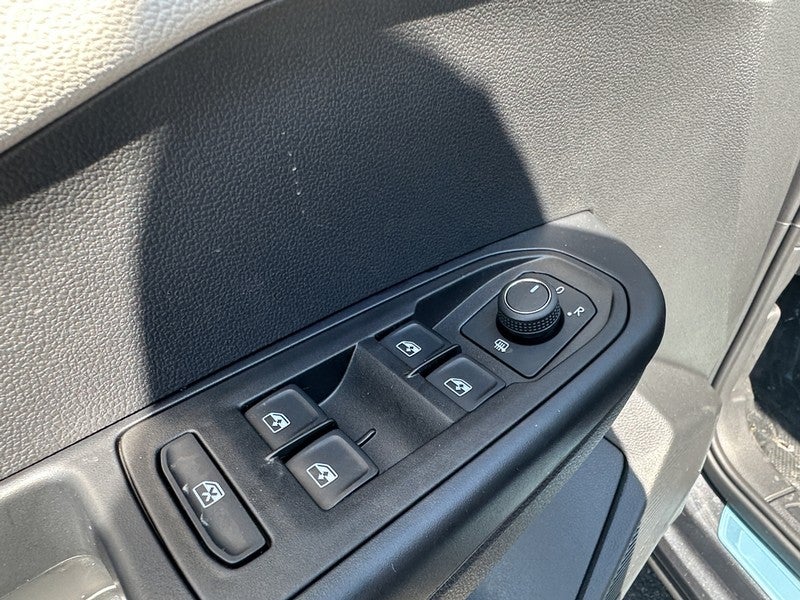 2025 Volkswagen Taos SEL 4MOTION