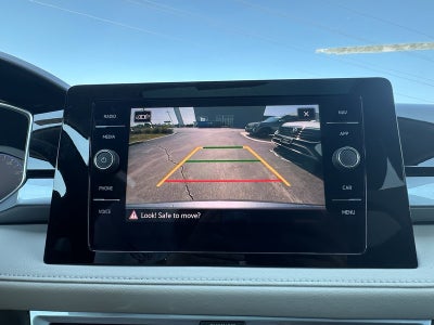 2025 Volkswagen Taos SEL 4MOTION