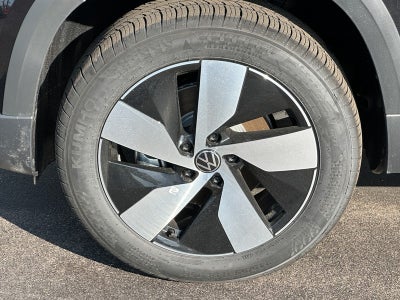 2026 Volkswagen Taos S 4MOTION