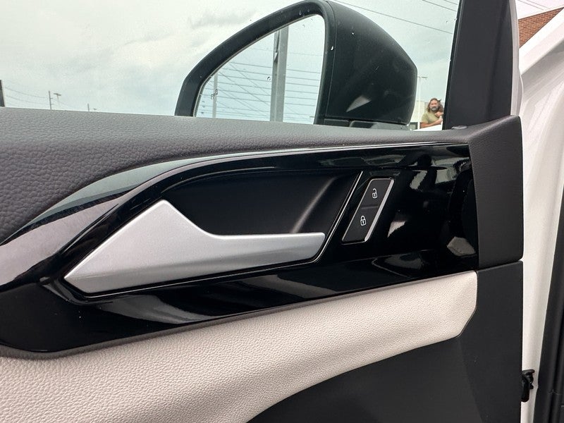 2025 Volkswagen Taos S 4MOTION