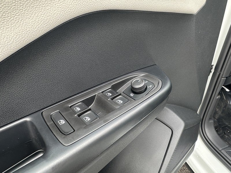 2025 Volkswagen Taos S 4MOTION