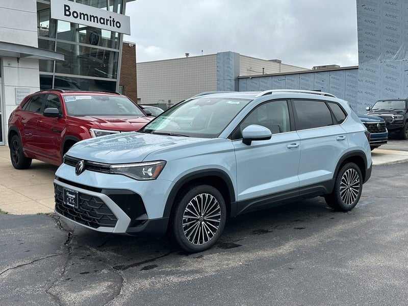 2025 Volkswagen Taos SE FWD