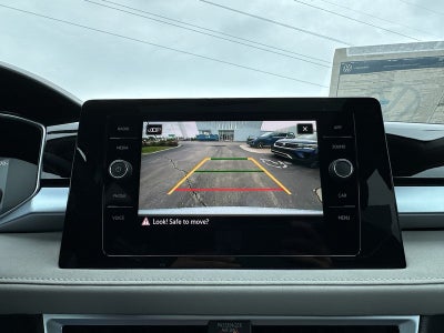 2025 Volkswagen Taos SE FWD