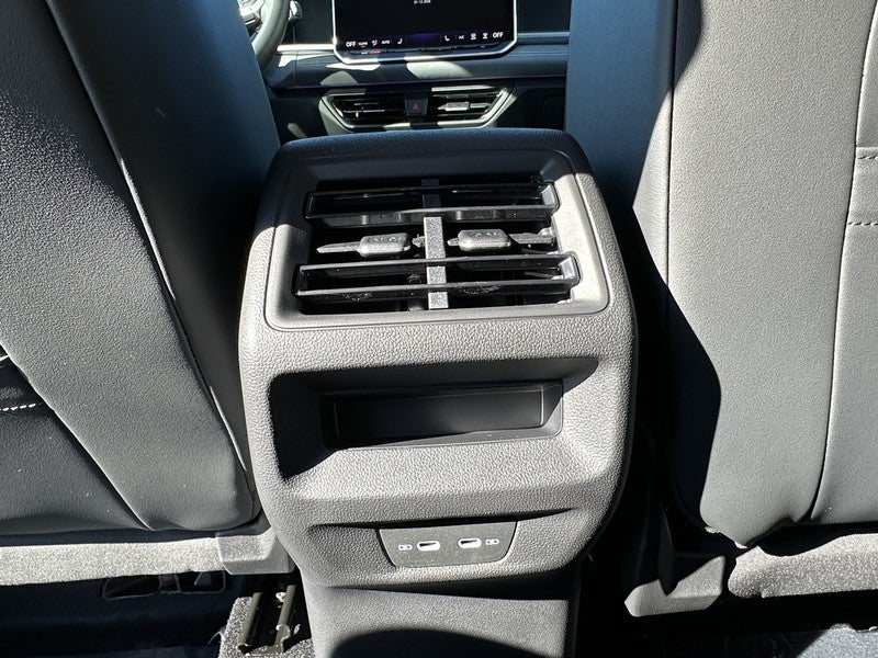 2026 Volkswagen Tiguan 2.0T SE FWD