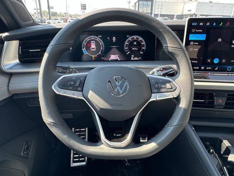 2025 Volkswagen Tiguan 2.0T SE R-Line Black 4MOTION