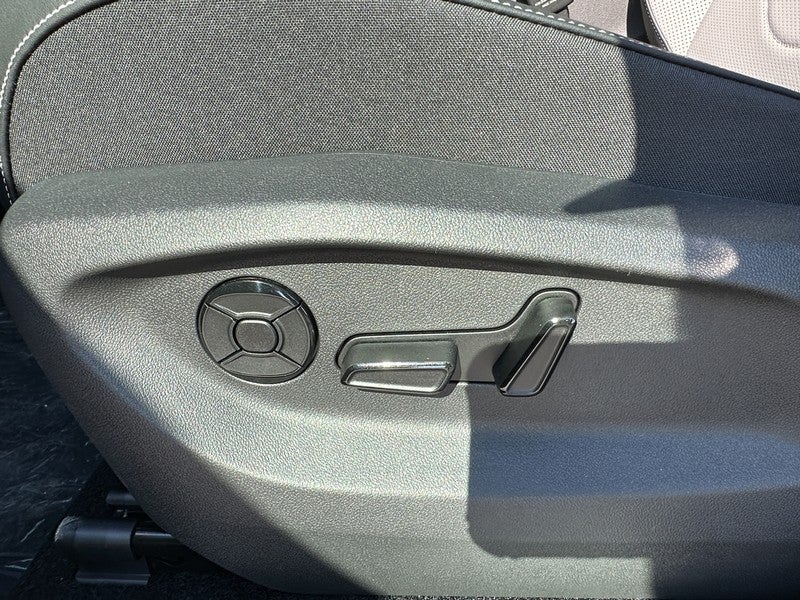 2025 Volkswagen Tiguan 2.0T SE R-Line Black 4MOTION