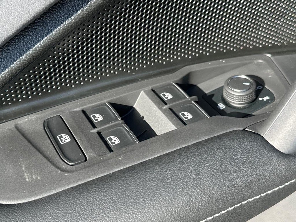 2026 Volkswagen Tiguan 2.0T SE R-Line Black 4MOTION