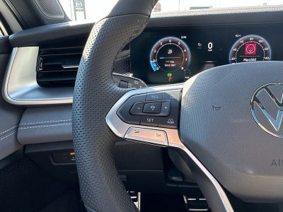 2025 Volkswagen Tiguan 2.0T SE R-Line Black