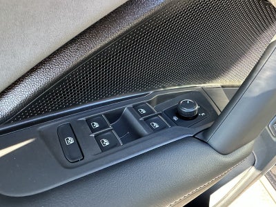 2026 Volkswagen Tiguan 2.0T SE R-Line Black 4MOTION