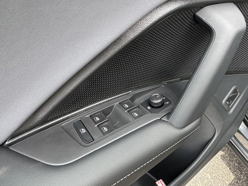 2025 Volkswagen Tiguan 2.0T SE R-Line Black 4MOTION