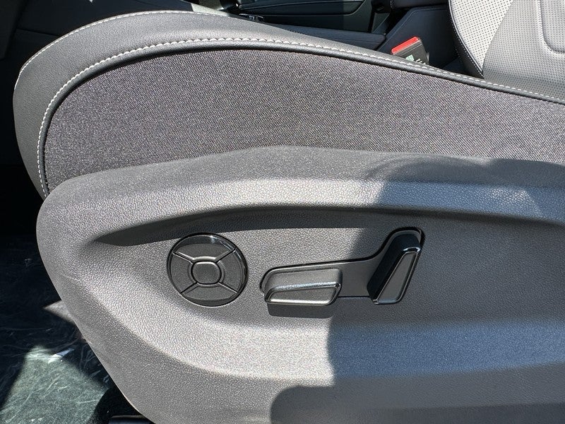 2025 Volkswagen Tiguan 2.0T SE R-Line Black 4MOTION