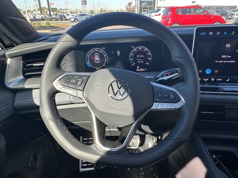 2025 Volkswagen Tiguan 2.0T SE R-Line Black 4MOTION