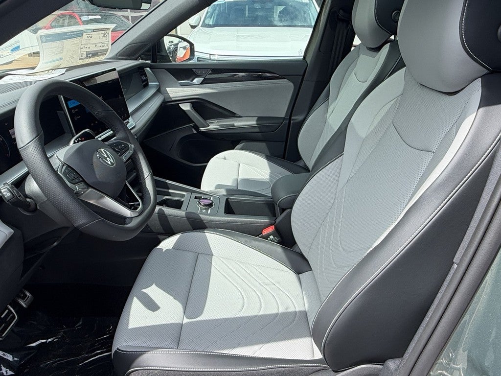 2026 Volkswagen Tiguan 2.0T SE R-Line Black FWD