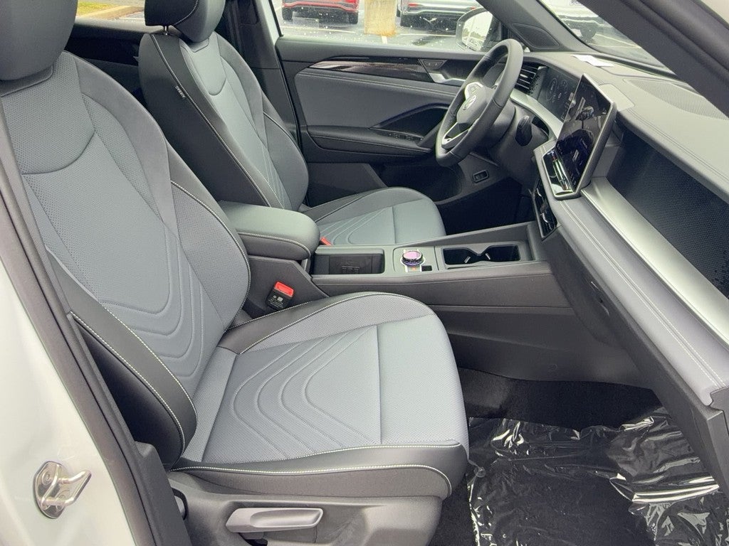 2026 Volkswagen Tiguan 2.0T SE R-Line Black FWD