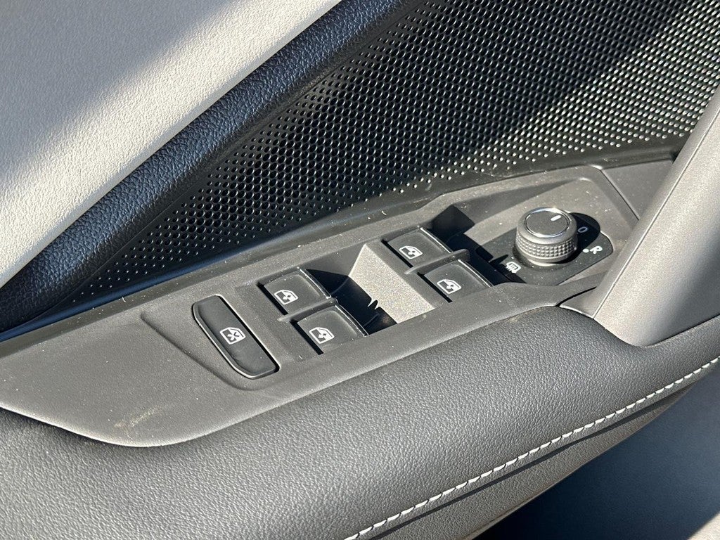 2025 Volkswagen Tiguan 2.0T SE 4MOTION