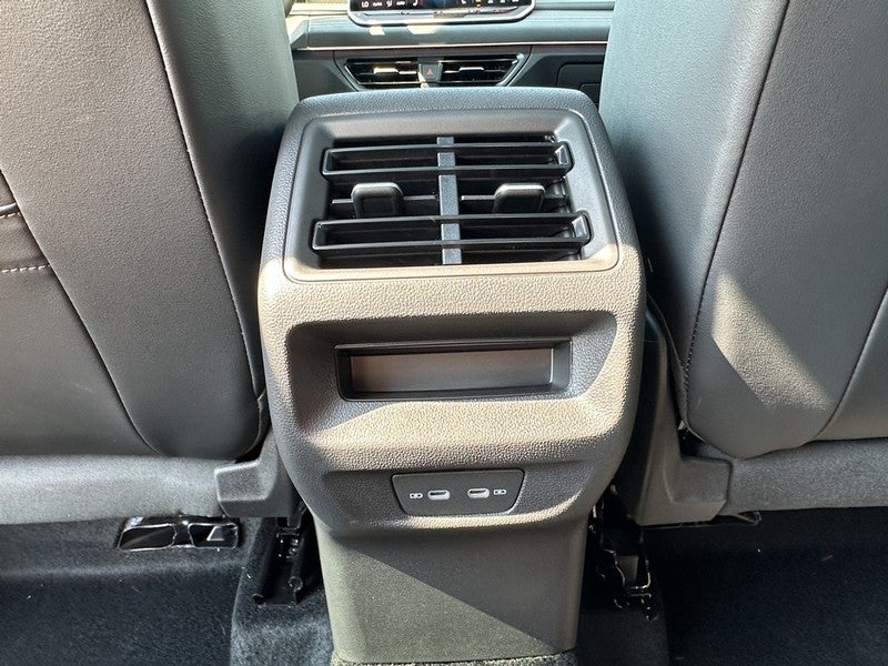 2025 Volkswagen Tiguan 2.0T SE 4MOTION