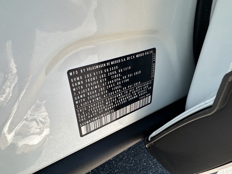 2025 Volkswagen Tiguan 2.0T SE 4MOTION