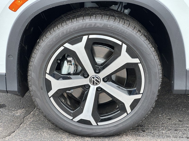 2025 Volkswagen Tiguan 2.0T SE 4MOTION