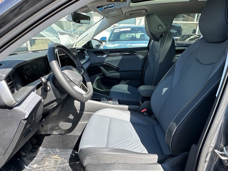 2025 Volkswagen Tiguan 2.0T SE 4MOTION