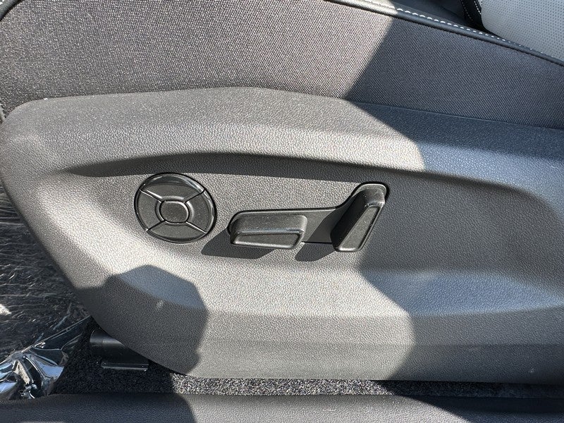 2025 Volkswagen Tiguan 2.0T SE 4MOTION