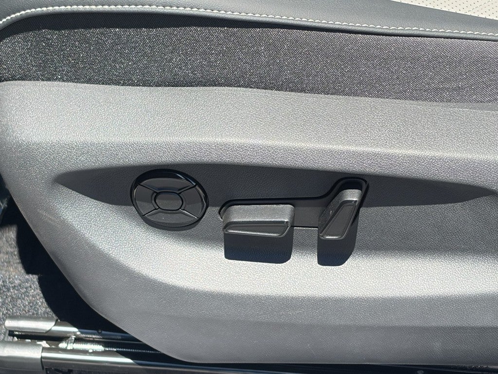 2026 Volkswagen Tiguan 2.0T SE FWD