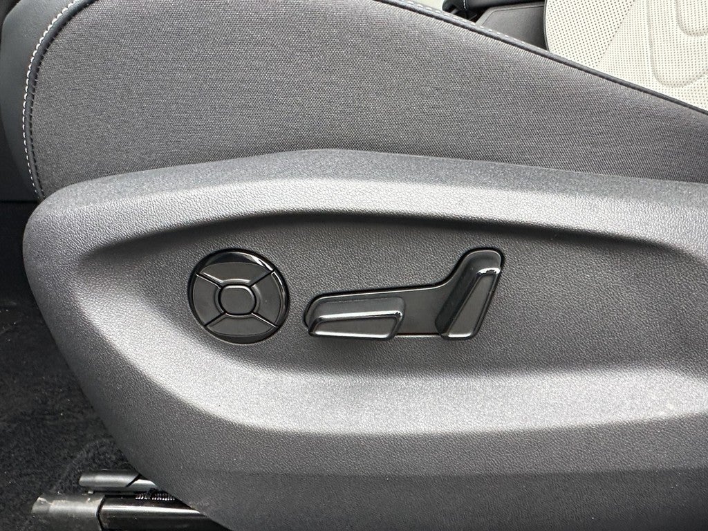 2026 Volkswagen Tiguan 2.0T SE FWD