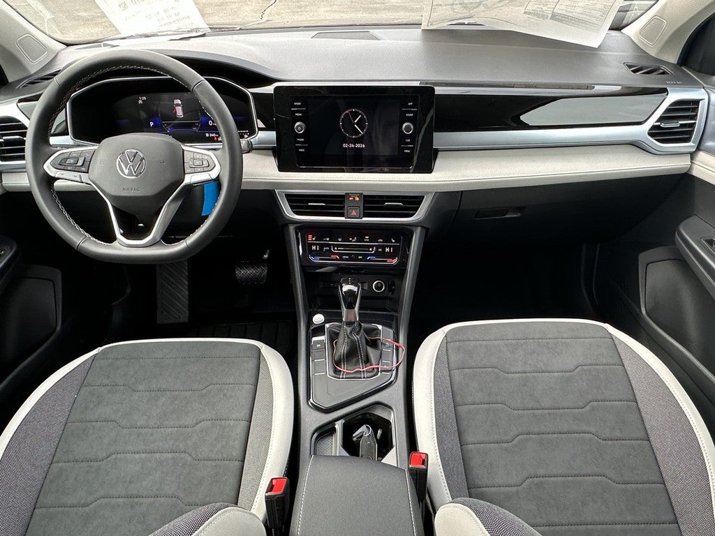 2026 Volkswagen Taos SE FWD