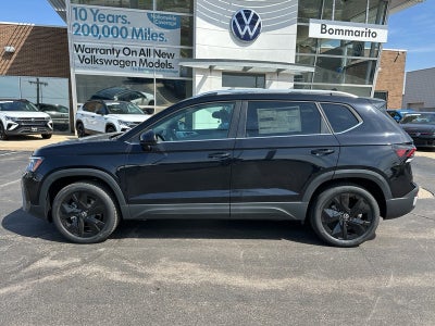 2025 Volkswagen Taos SE FWD