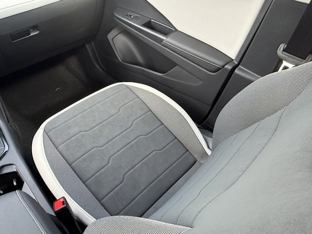 2026 Volkswagen Taos SE FWD