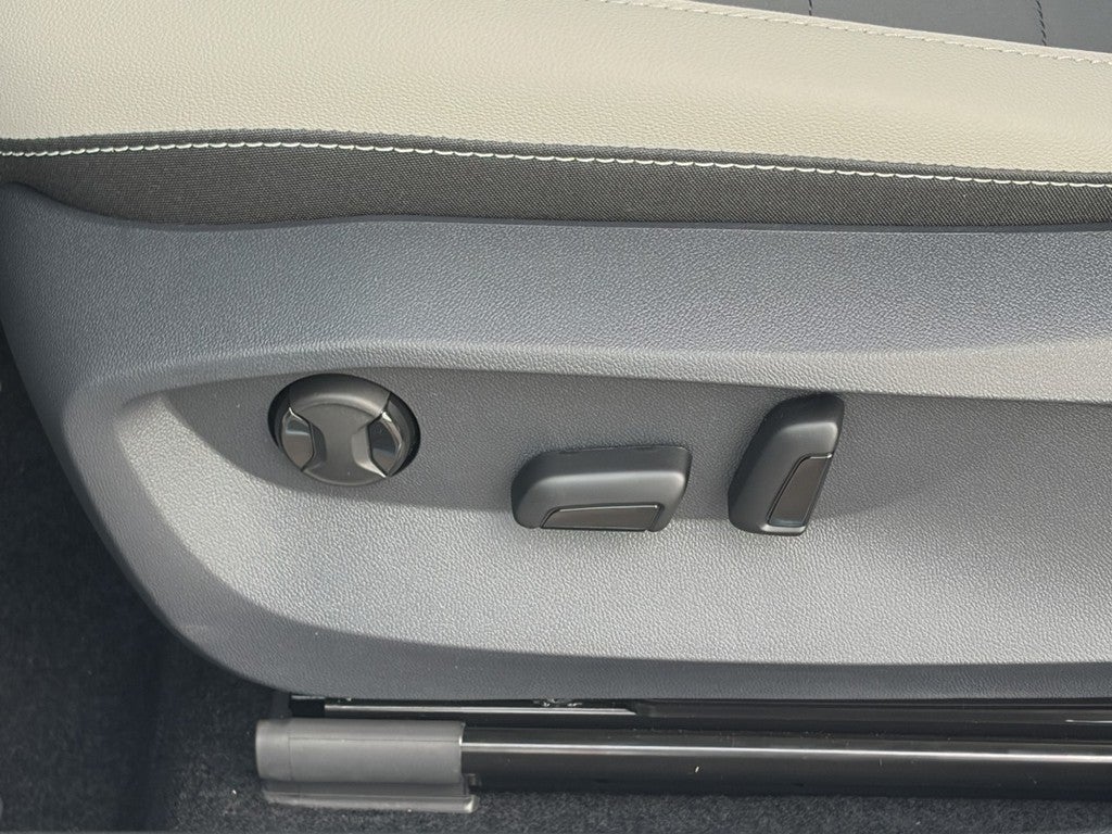 2026 Volkswagen Taos SE FWD