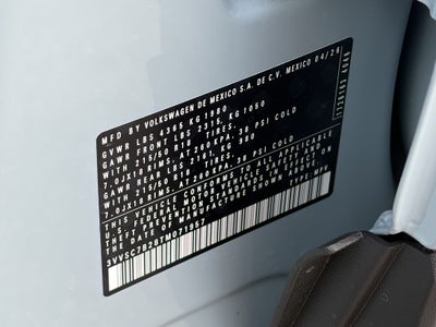 2026 Volkswagen Taos SE FWD