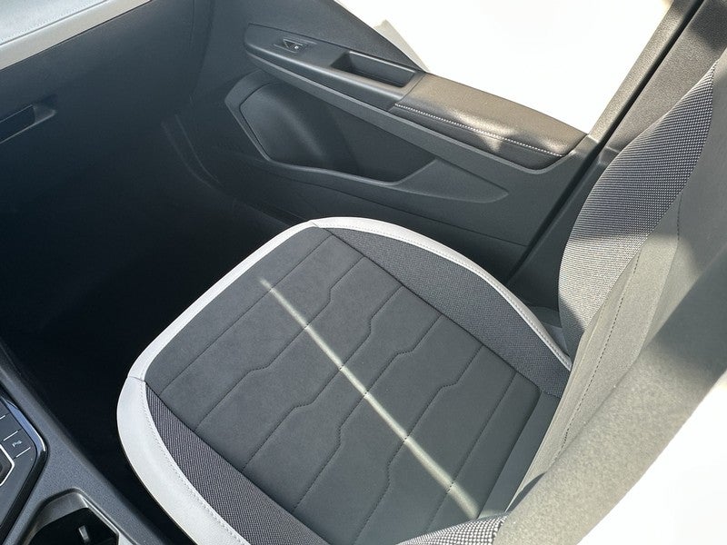 2026 Volkswagen Taos SE FWD